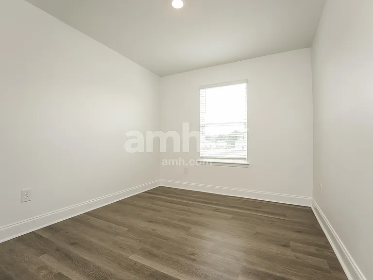 100 Niven Ct — Photo 14