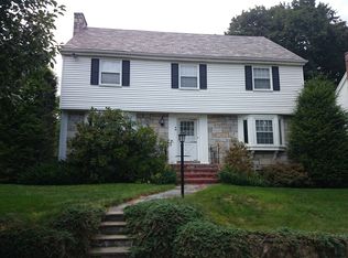 49 Mayflower Rd, Newton, MA 02467
