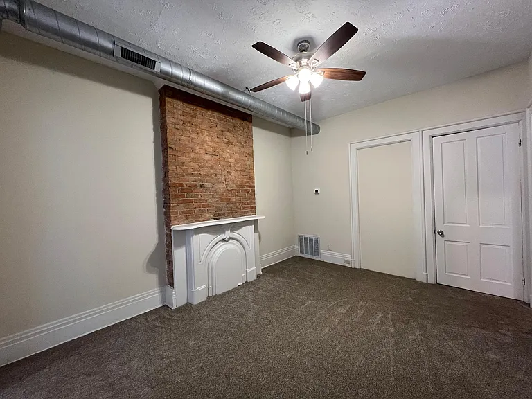 2360 Auburn Ave #5 — Photo 11