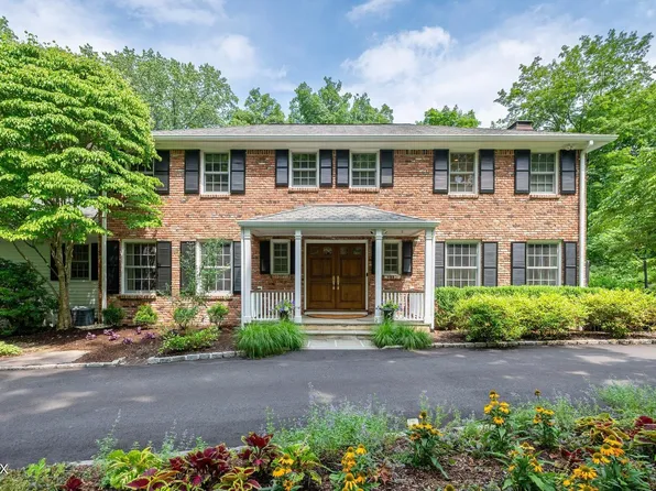 108 Perkins Rd, Greenwich, CT 06830