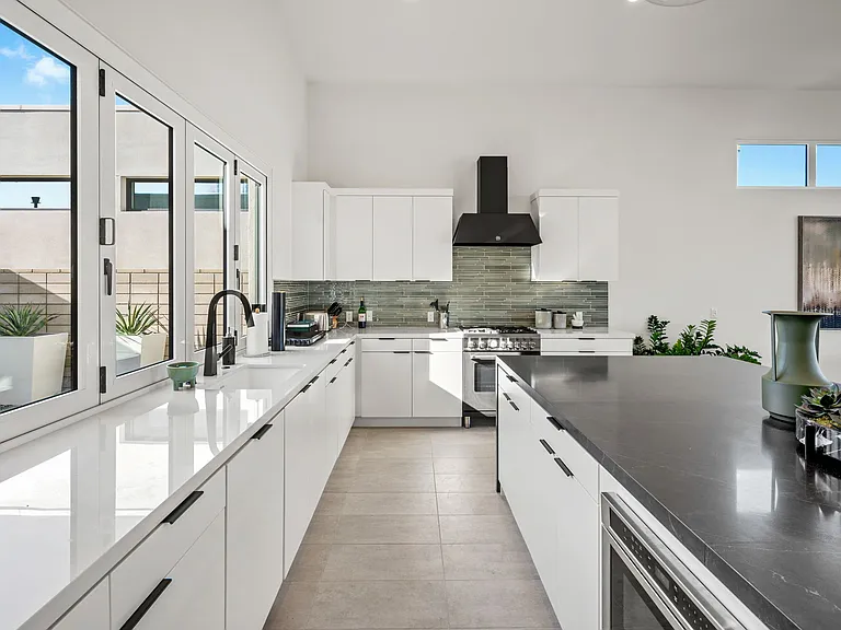 422 Fountain Dr — Photo 11