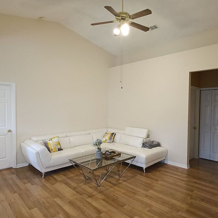 1st image of 4104 Pacifica Dr