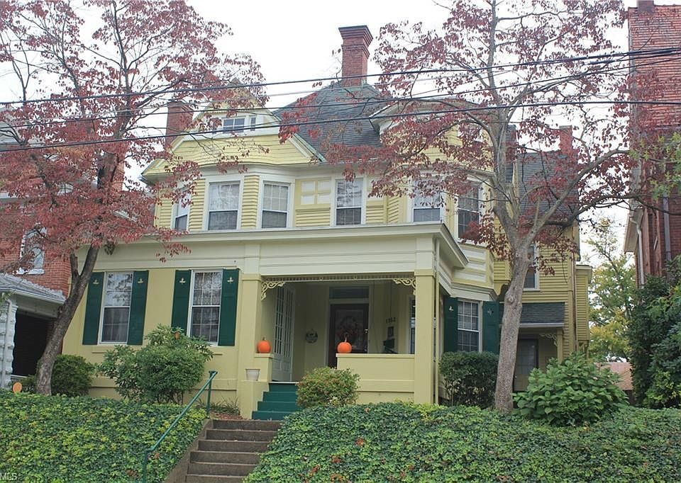 1st image of 1352 Market St
