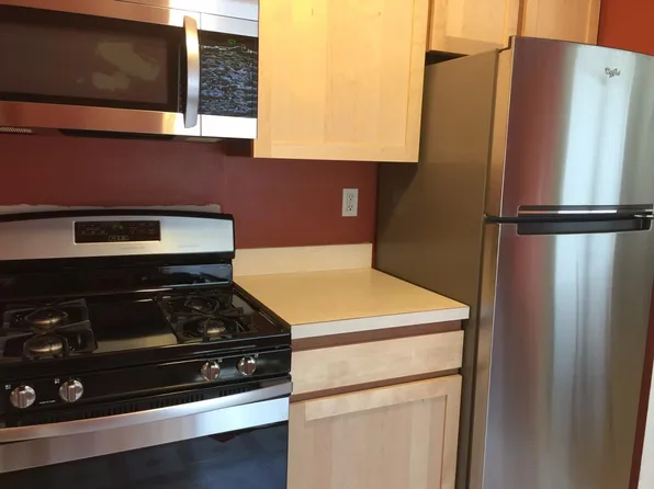 504 Great Beds Ct, Perth Amboy, NJ 08861
