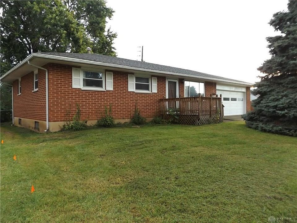 1st image of 131 Ark Ave