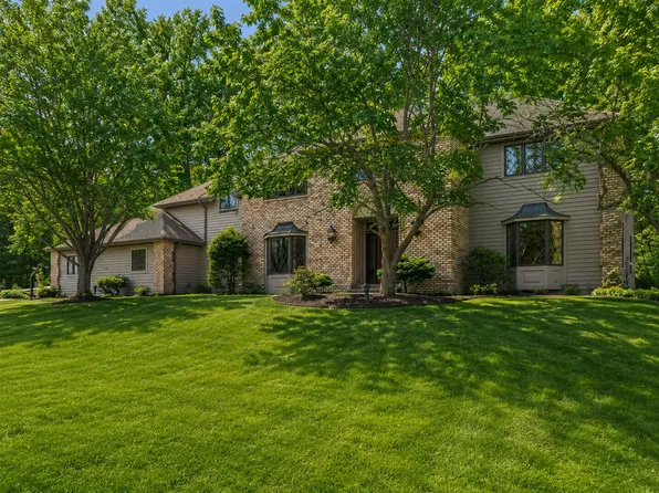 1337 Woodland Dr SW, Rochester, MN 55902