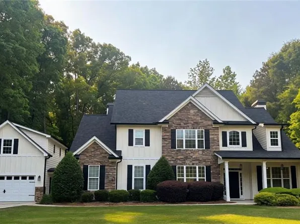 310 Persimmon Dr, Sharpsburg, GA 30277