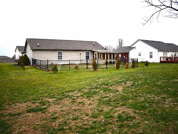 2nd image of 224 Palm Hill Dr