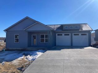 113 Lupine Ave, Poynette, WI 53955