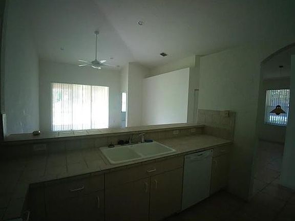 4th image of 2539 N Coral Trace Cir