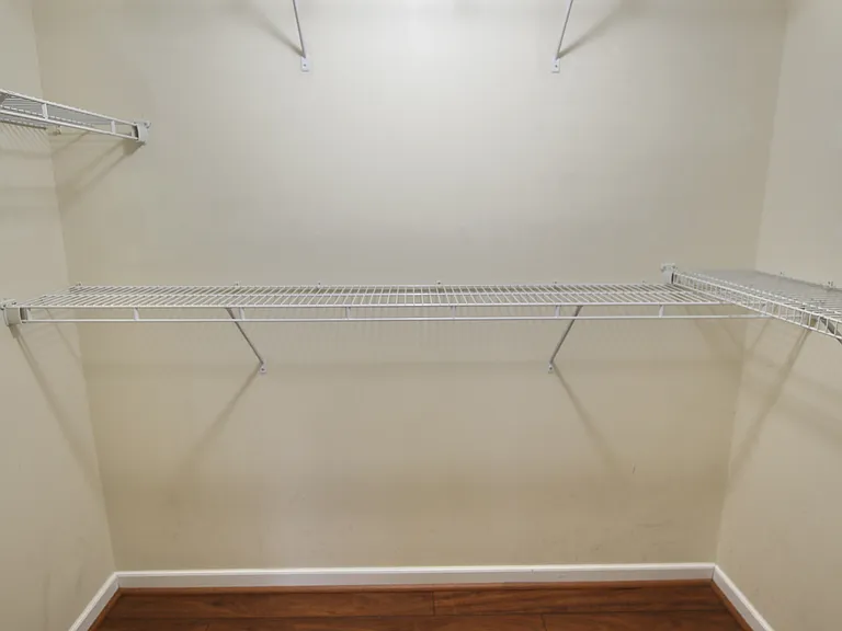 4400 Greensbury Dr — Photo 32