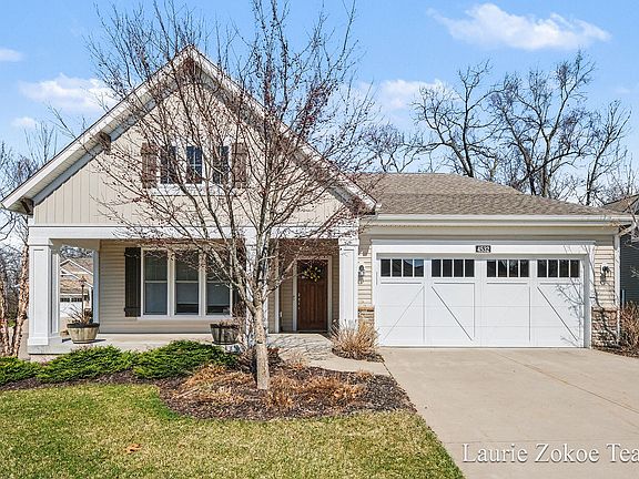 3rd image of 4532 Keena Ct NE