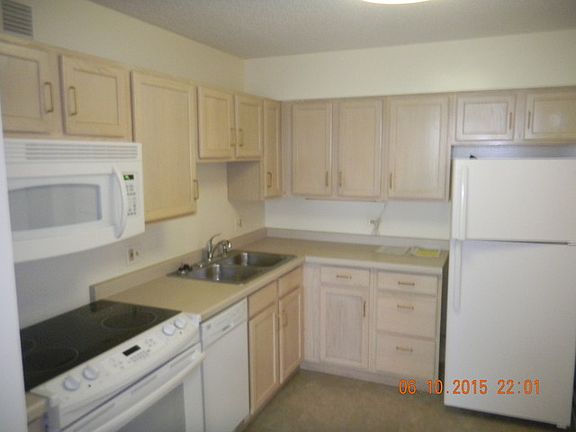 3rd image of 1220 Village Dr APT 303C