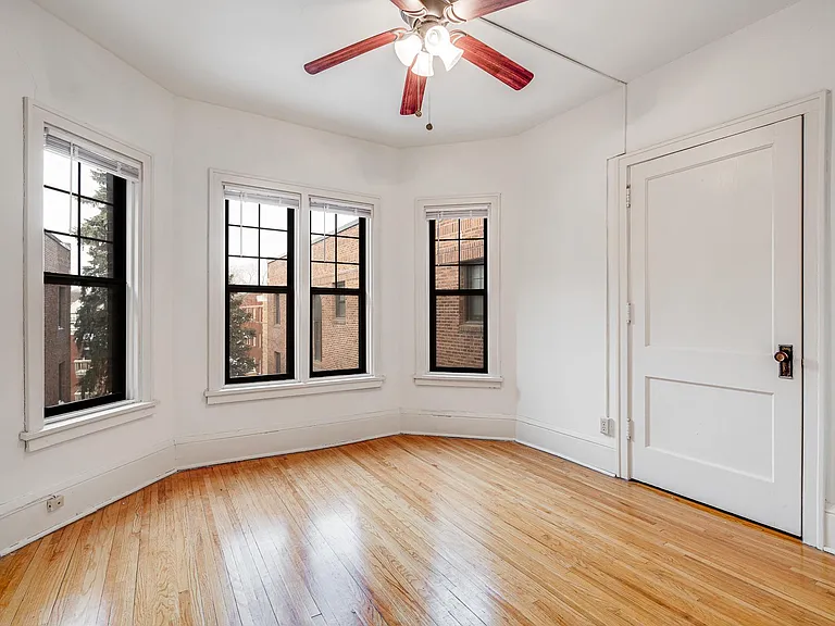 Garfield Court Apartments — Photo 32