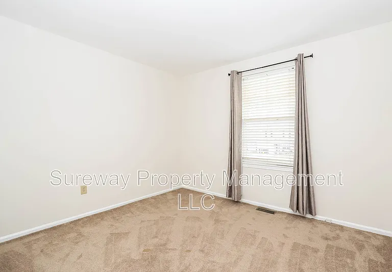 197 Lake Dr — Photo 15