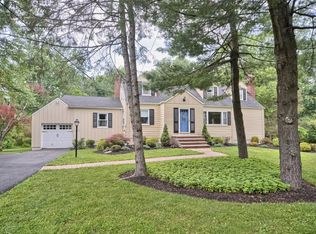 41 Lyons Rd, Basking Ridge, NJ 07920