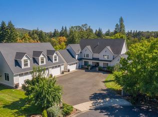 382 River Club Dr, Roseburg, OR 97471
