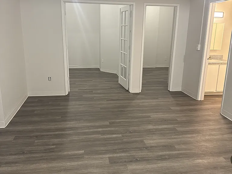 Elks Apartments — Photo 4