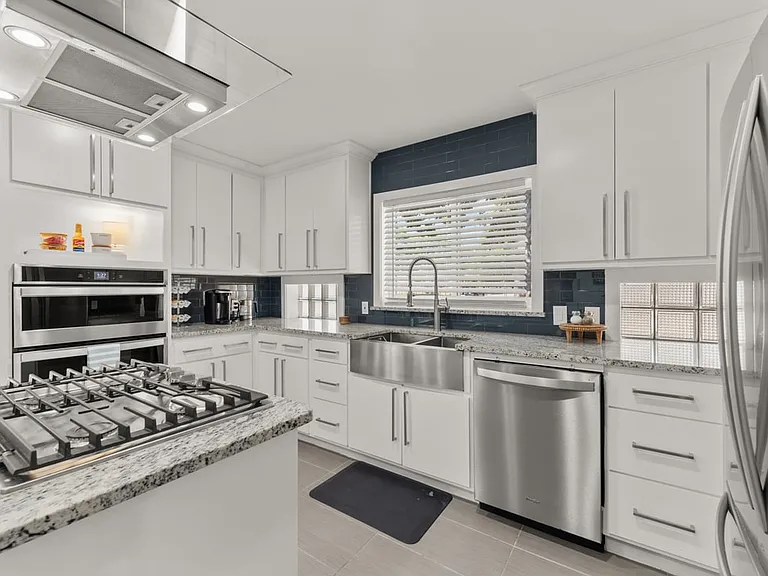 6506 Walnut Hill Ln — Photo 8