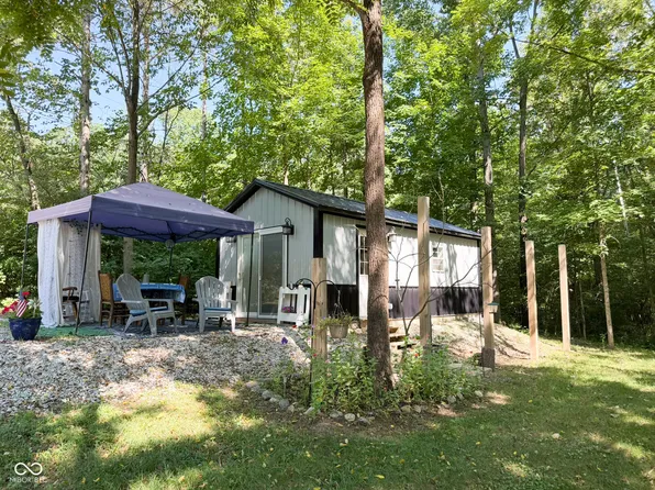 2213 S Oak Dr, Rockville, IN 47872