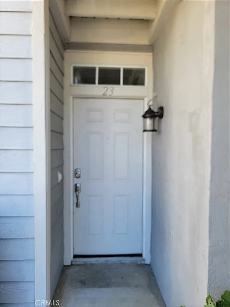 2 bed, 1010 sqft, $3,750 — Photo 2