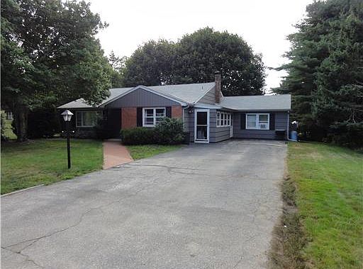 1st image of 20 Bayfield Dr