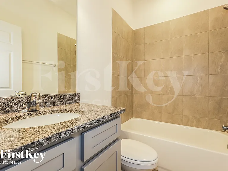 527 Crown Rose Dr — Photo 13