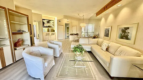 7472 La Paz Blvd #301 Photo 1 7472 La Paz Blvd #301 Photo 1