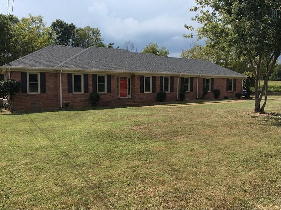 1st image of 424 Brookview Dr