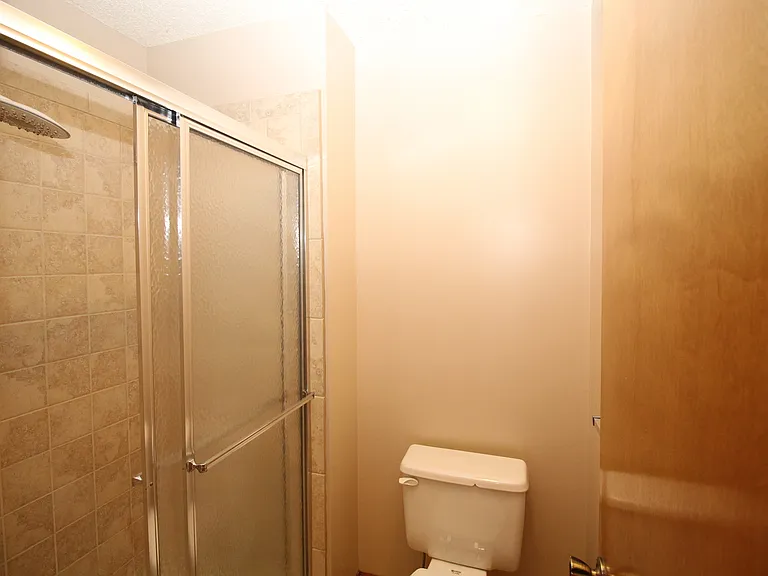 11616 Oakmont St — Photo 17