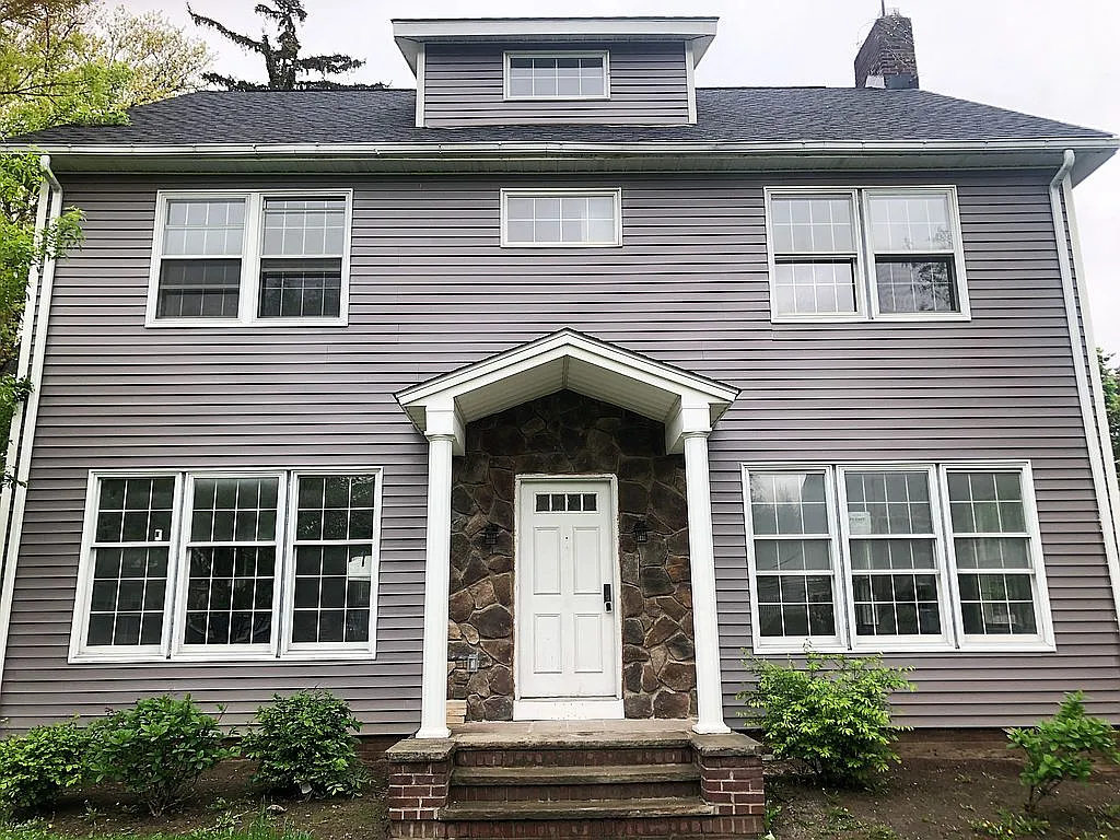 2182 Middlefield Rd photo 1