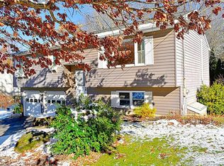 85 Woodhaven St, Waterbury, CT 06708