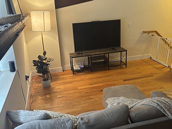 4th image of 201 N 19th St APT 205