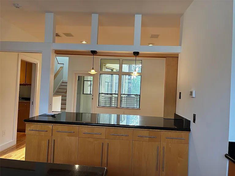 6320 Haskell St #A — Photo 18
