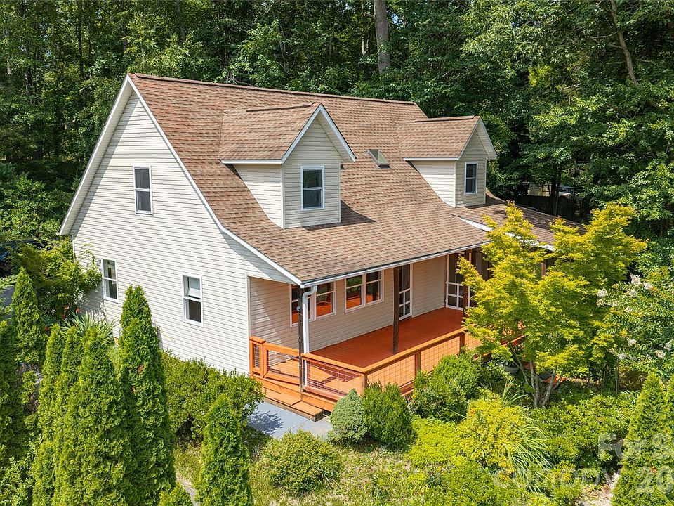 1st image of 847 N Lakeside Dr