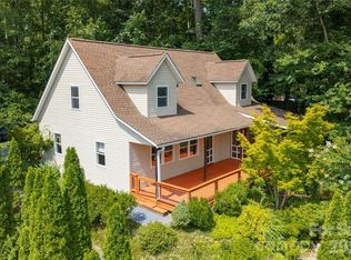 847 N Lakeside Dr, Hendersonville, NC 28739