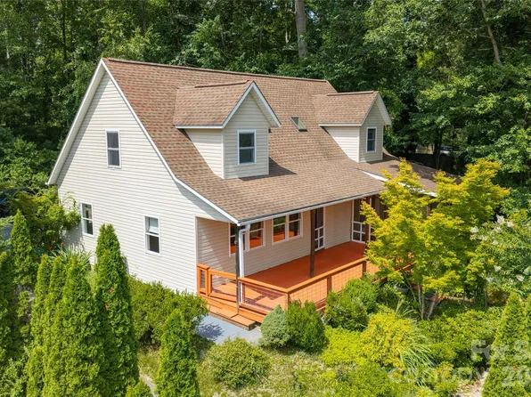 847 N Lakeside Dr, Hendersonville, NC 28739