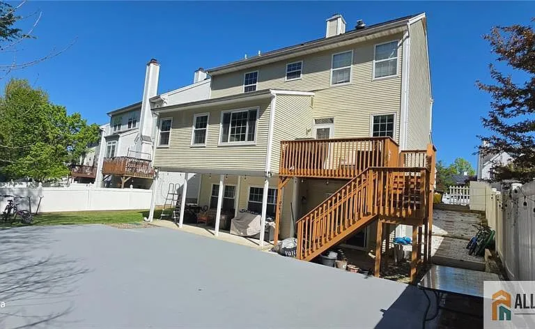 7 Stanford Dr — Photo 41