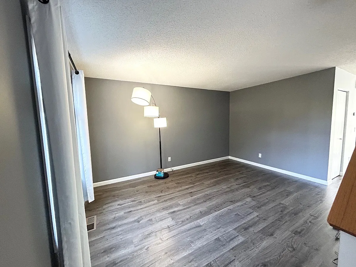 2 bed, 1.5 bath, 1000 sqft, $1,995 — Photo 2
