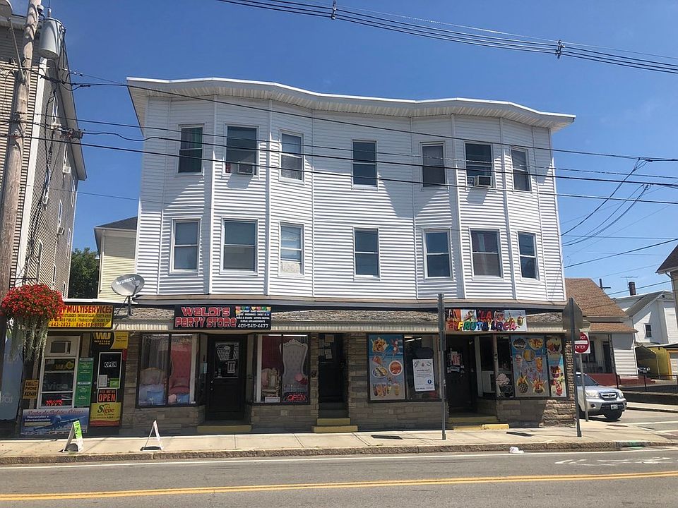 1st image of 883-889 Dexter St