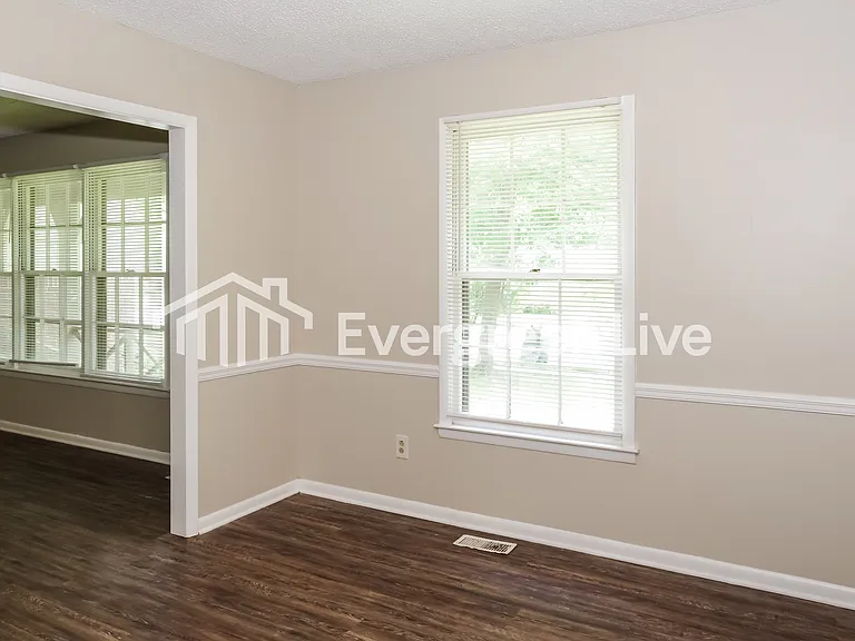 13009 Astalot Dr SE — Photo 7