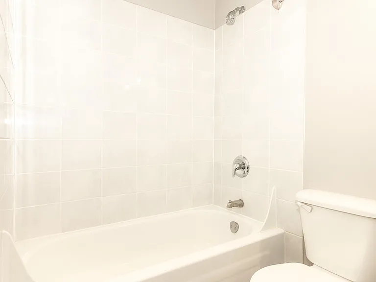 2331 Pembina Hwy — Photo 22