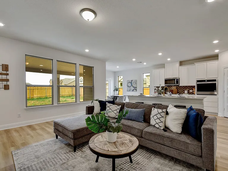 108 Redcliff Path — Photo 4