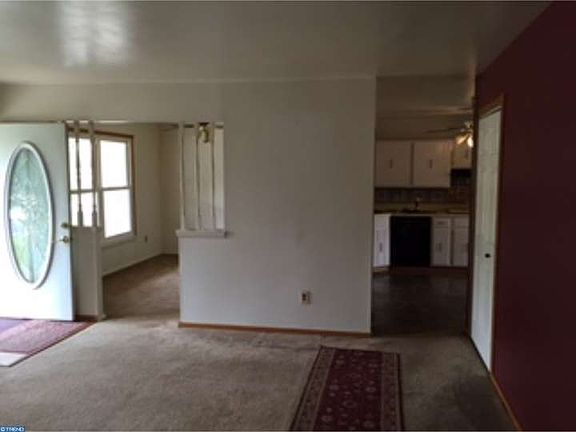 5th image of 212 Mohawk Dr