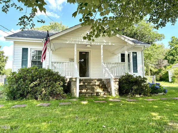 6 1st St, Franklinton, NC 27525
