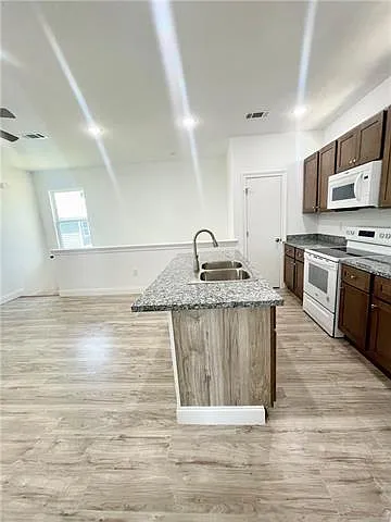 4816 Thalia St — Photo 9