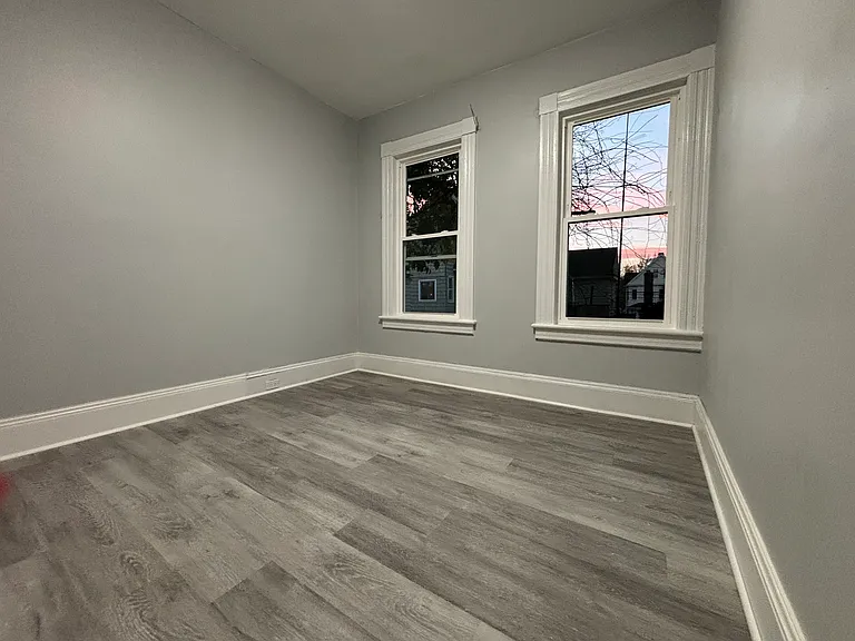 Howard Ave — Photo 15