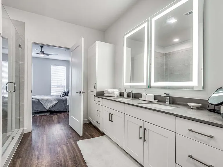 Mezzo Apartments — Photo 14