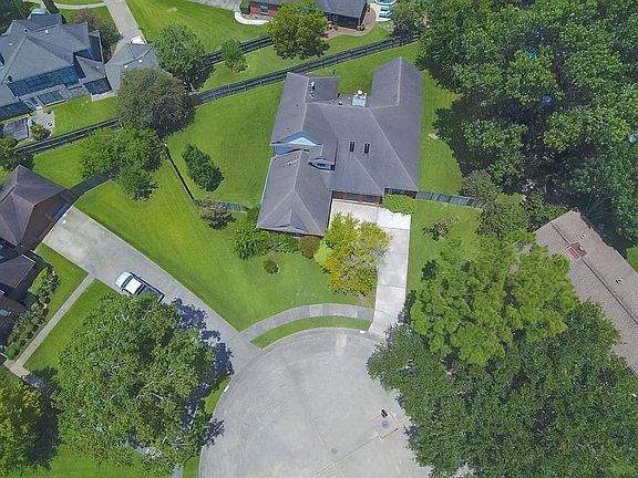 3rd image of 3503 Amesbury Cir