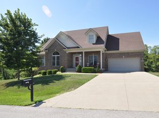 192 Lakeshore Cir, Georgetown, KY 40324